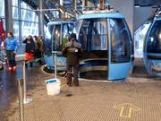 Les cabines sont nettoyées chaque soir.