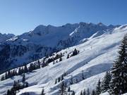 Vaste domaine de poudreuse au télésiège Hornbahn 2000