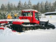 Mieux vaut deux que un : la deuxième dameuse Pistenbully 300 sur la piste Sahnehang