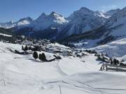 Inner-Arosa est situé directement au bord des pistes