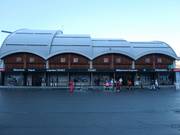 Gare de vallée soignée du Millennium-Express