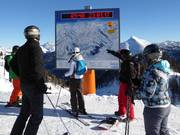 Panneau d'information avec plan des pistes au Roßkopf