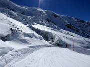 La piste passe directement sur le glacier du Trift.