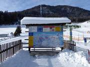 Panneau d'information à la station intermédiaire