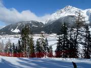 Vue sur les hébergements à Reschen