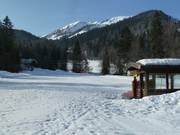 Zone débutants au téléski d'entraînement dans la vallée