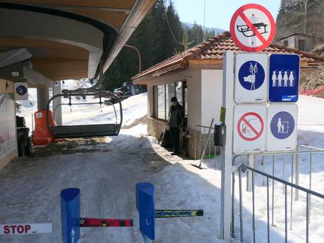 Bulgarie: amabilité du personnel dans les domaines skiables – Amabilité Mechi Chal – Chepelare