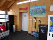 Installations sanitaires bien entretenues à la station supérieure