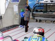 À la télésiège huit places Schwanden, une attention particulière est portée aux enfants.