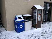 Poubelles dans la station de ski