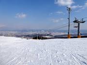 Large et facile piste Family