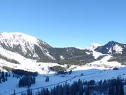 Vue depuis le Rastkopf sur le Thaneller et l'Almkopf avec la Hochalm