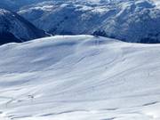 Station supérieure Myrkdalsekspressen avec les pistes environnantes