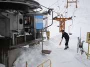 Personnel amical à l’embarquement