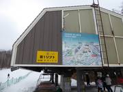 Informations et plan des pistes à l’embarquement des remontées mécaniques