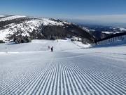 Préparation parfaite des pistes dans le domaine skiable de Kopaonik