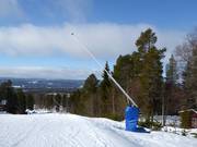 Enneigement par canons à neige dans le domaine skiable Idre Fjäll