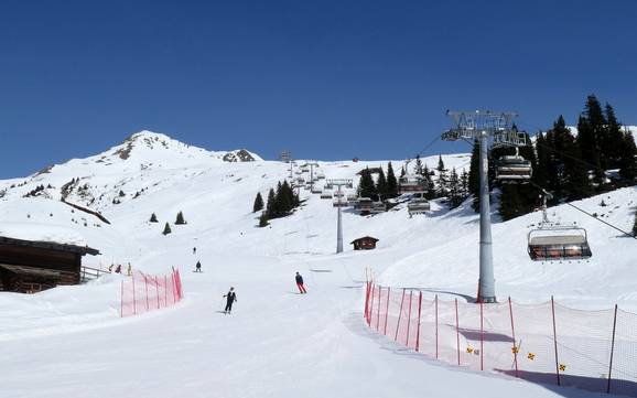 Skier près de Saas im Prättigau
