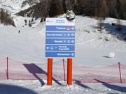 Signalisation des pistes dans le domaine skiable de Pejo