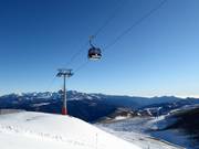 En télécabine, vous atteignez La Tosa à 2537 m.