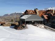 Chondola - Téléphérique monocâble composé de sièges à 4 places et de cabines à 4 places