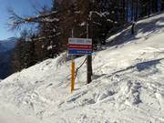 Signalisation des pistes dans le domaine skiable de Pejo