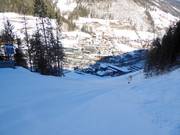 Piste difficile Enzenberg jusqu'à la station de la vallée