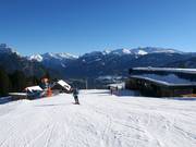 Piste à la station intermédiaire