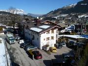 Le Kaiserhof à la station inférieure du téléphérique du Hahnenkamm