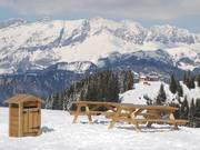 Des poubelles sont également installées aux aires de pique-nique.