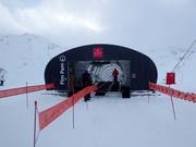 Pam - Tapis roulant/Moving Carpet recouvert d’une galerie