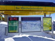 Des informations sur les pistes et remontées ouvertes sont disponibles à de nombreux endroits du domaine skiable de la Planai.