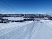 Des pistes parfaites et une vue magnifique dans le domaine skiable de Hemavan
