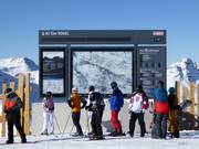 Grands panneaux d'information avec vue détaillée et vue d'ensemble