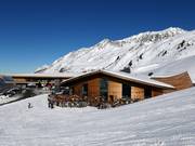 Top Mountain Crosspoint avec le musée de la moto le plus haut d'Europe