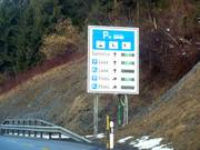 Informations à l'arrivée sur la situation des parkings au domaine skiable