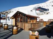 Bar Hasestall à la station intermédiaire