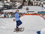 Piste de luge à la prairie du village