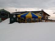 Bar à parasol sur la montagne