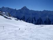 Descente Milibach avec vue sur le Bietschhorn, culminant à 3934 m