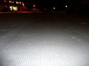 Avant le ski nocturne, tout est à nouveau préparé.