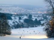 Ici, il est également possible de skier la nuit.