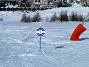 Balisage des pistes à Sestrière