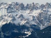 Pradel avec les Dolomites de Brenta