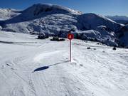 Balisage des pistes dans le domaine skiable Meran 2000