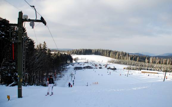 Le plus haut domaine skiable en Rhénanie-du-Nord-Westphalie – domaine skiable Sahnehang
