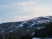 Vue sur les pistes en clairière forestière du Gaustablikk Skisenter