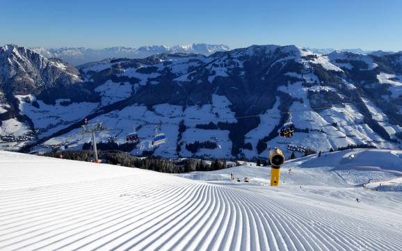 Préparation des pistes Alpbachtal (vallée d'Alpbach) – Préparation des pistes Ski Juwel Alpbachtal Wildschönau Préparation des pistes Alpbachtal (vallée d'Alpbach) – Préparation des pistes Ski Juwel Alpbachtal Wildschönau
