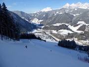 La pente raide "Black Queen" fait partie du Black Quartett sur la Reiteralm.