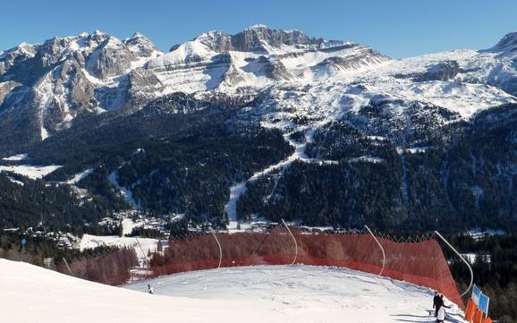 Skier dans la la région autonome du Trentin-Haut-Adige
